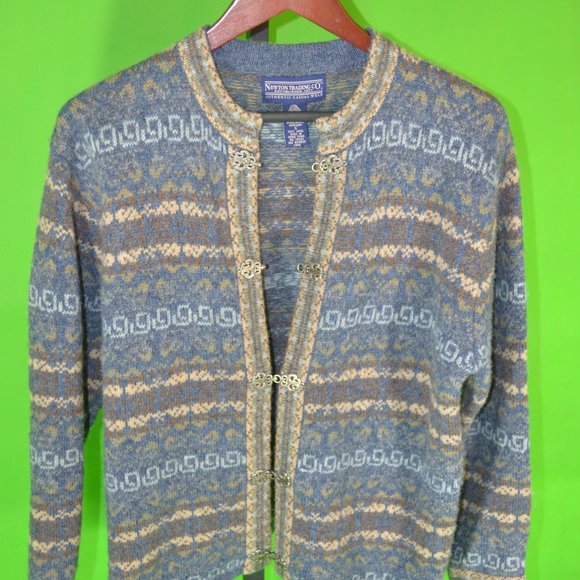 ( NICE ) NEWTON TRADING CO. 100 % WOOL SIZE S - Picture 1 of 7